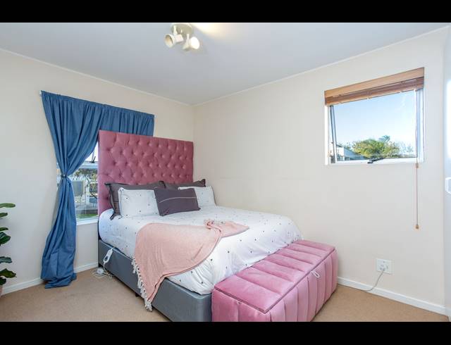 2 BEDROOM APARTMENT FOR SALE IN ROSEBANK